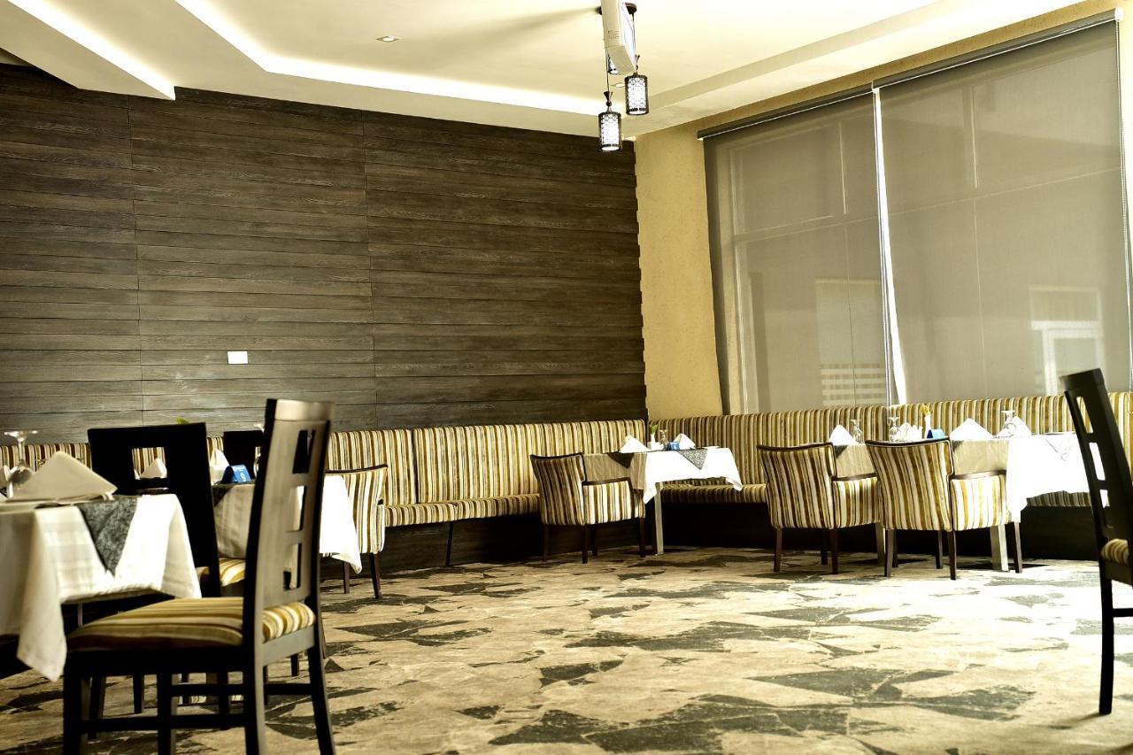 Hotel Golden Tulip Ibadan Extérieur photo