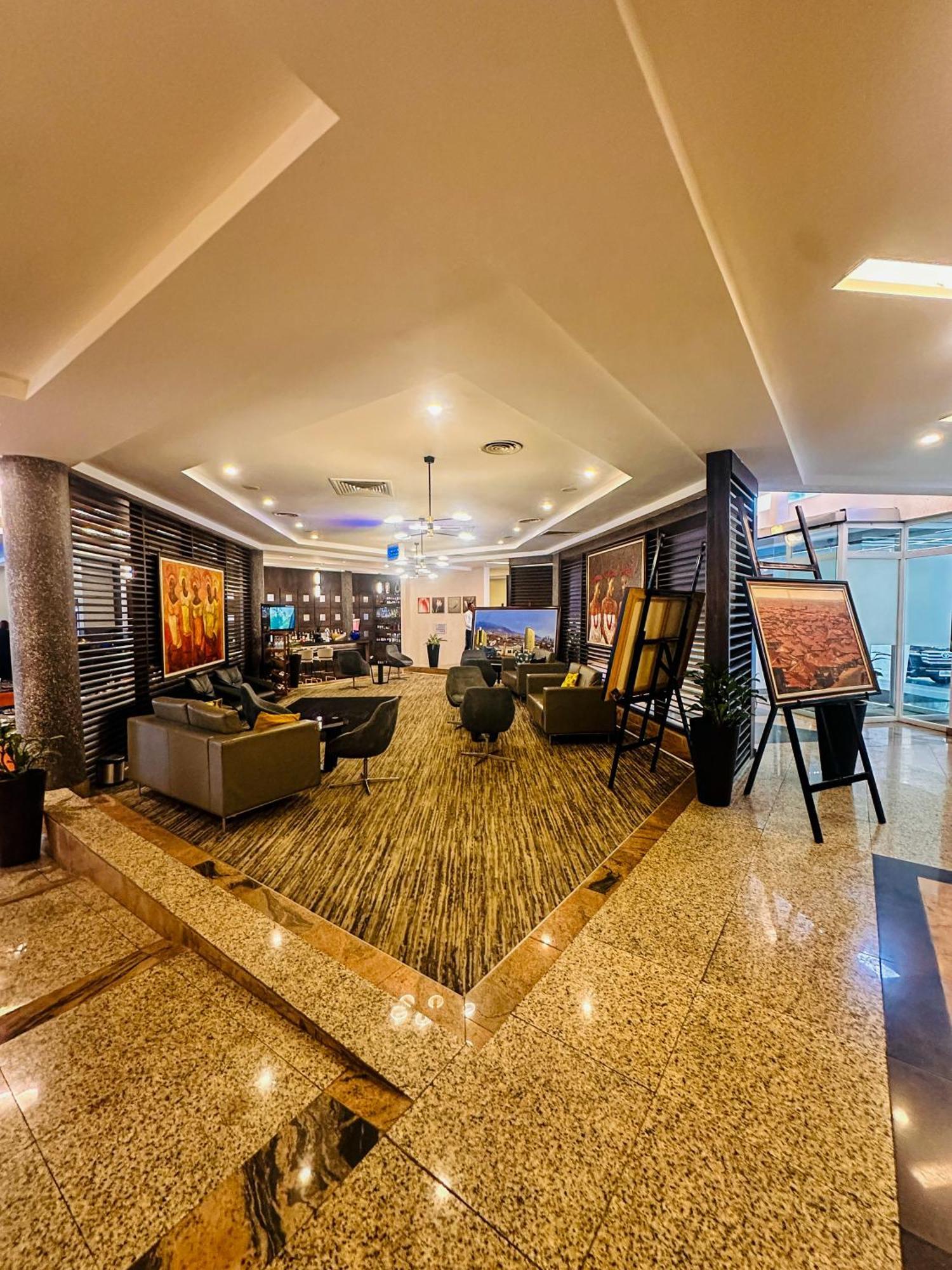 Hotel Golden Tulip Ibadan Extérieur photo