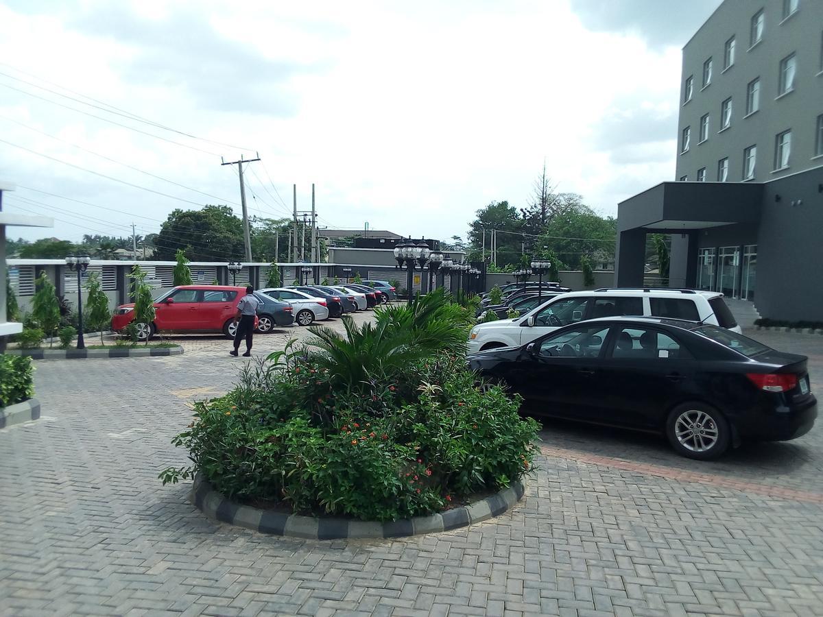 Hotel Golden Tulip Ibadan Extérieur photo