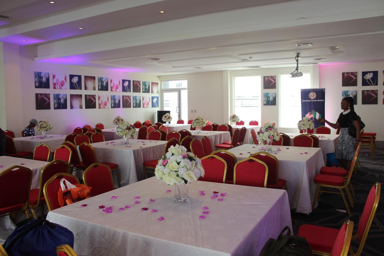 Hotel Golden Tulip Ibadan Extérieur photo