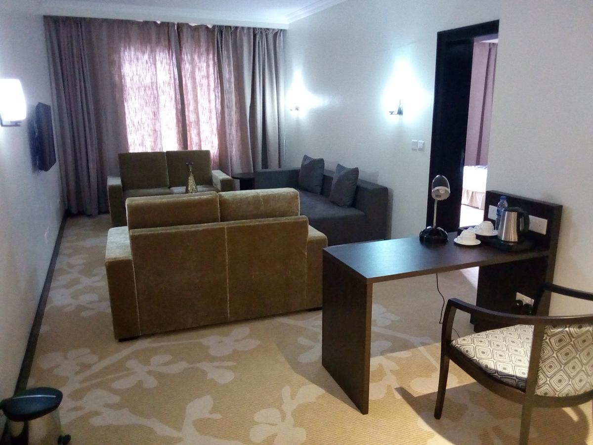 Hotel Golden Tulip Ibadan Extérieur photo