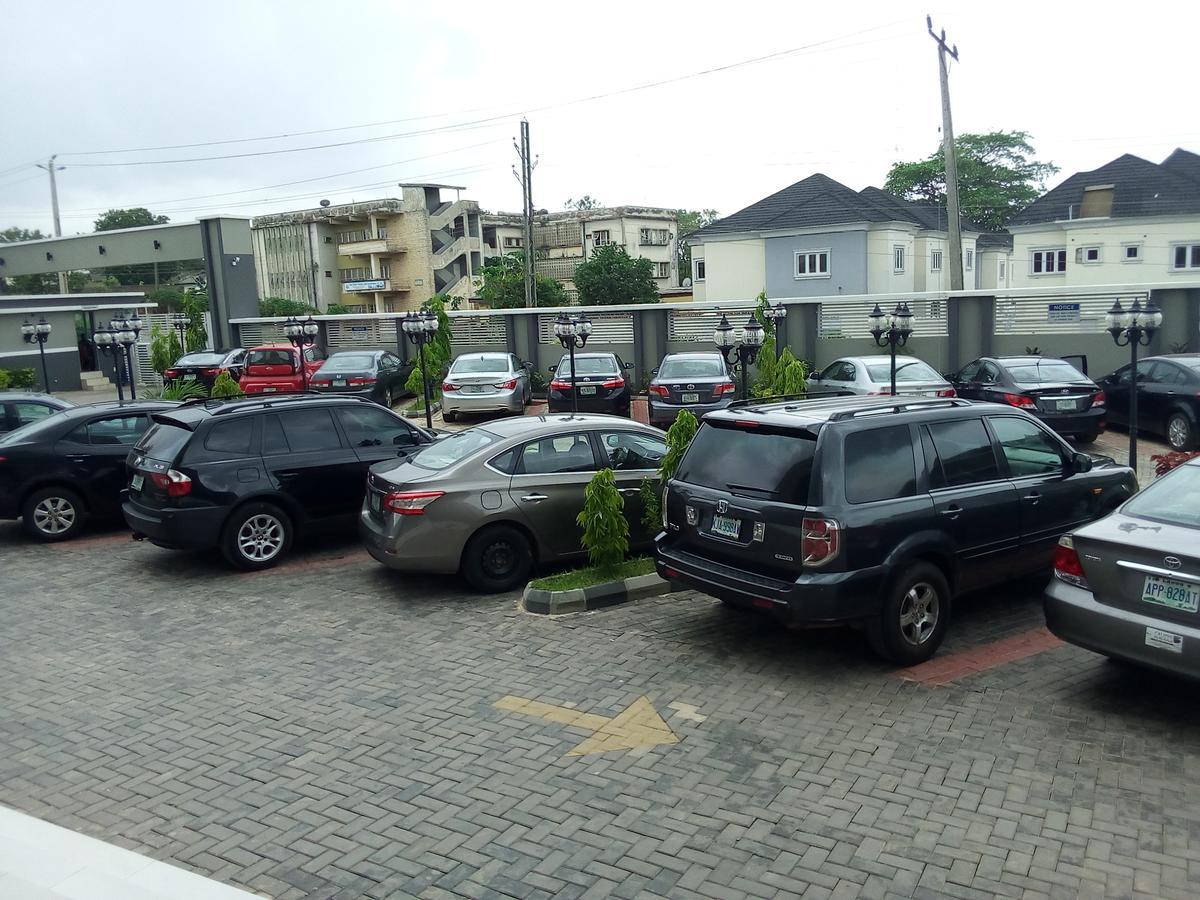Hotel Golden Tulip Ibadan Extérieur photo