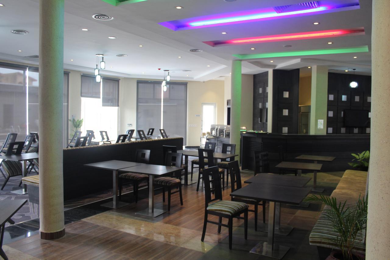 Hotel Golden Tulip Ibadan Extérieur photo