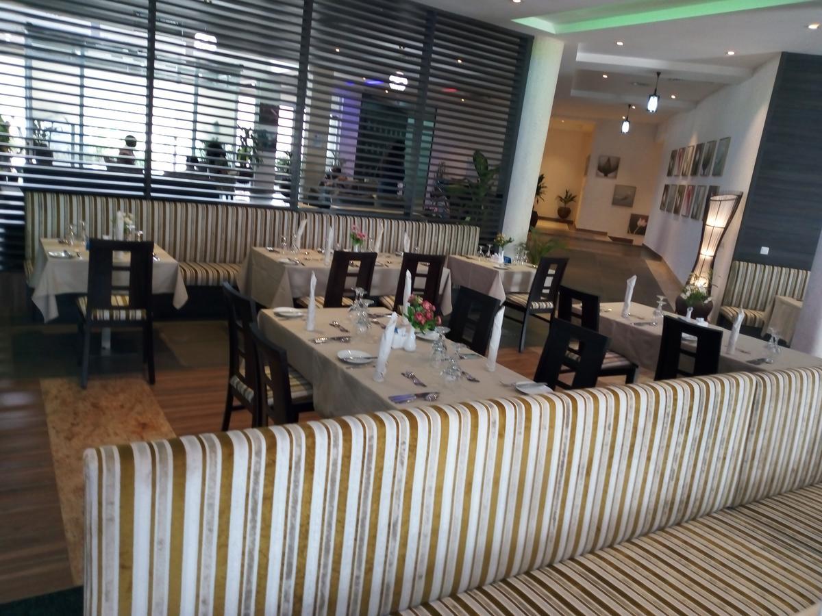 Hotel Golden Tulip Ibadan Extérieur photo